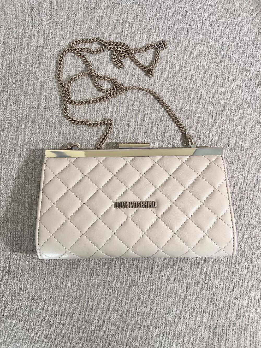 Love Moschino Quilted Clutch Bag Cream Gold Chain